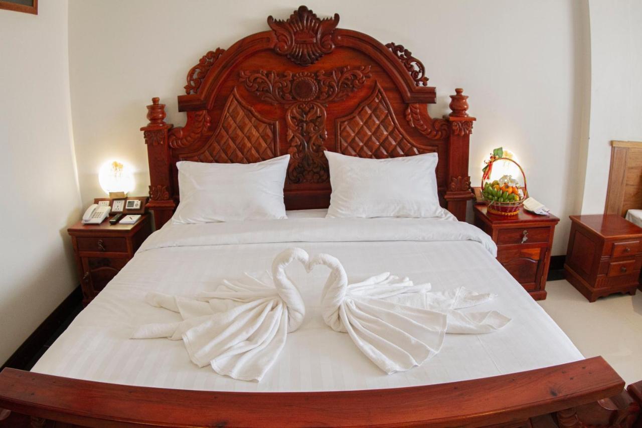 Kampong Thom Palace Hotel Bagian luar foto