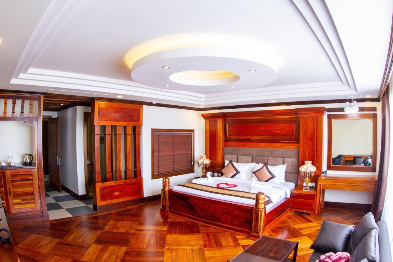 Kampong Thom Palace Hotel Bagian luar foto