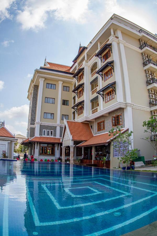 Kampong Thom Palace Hotel Bagian luar foto