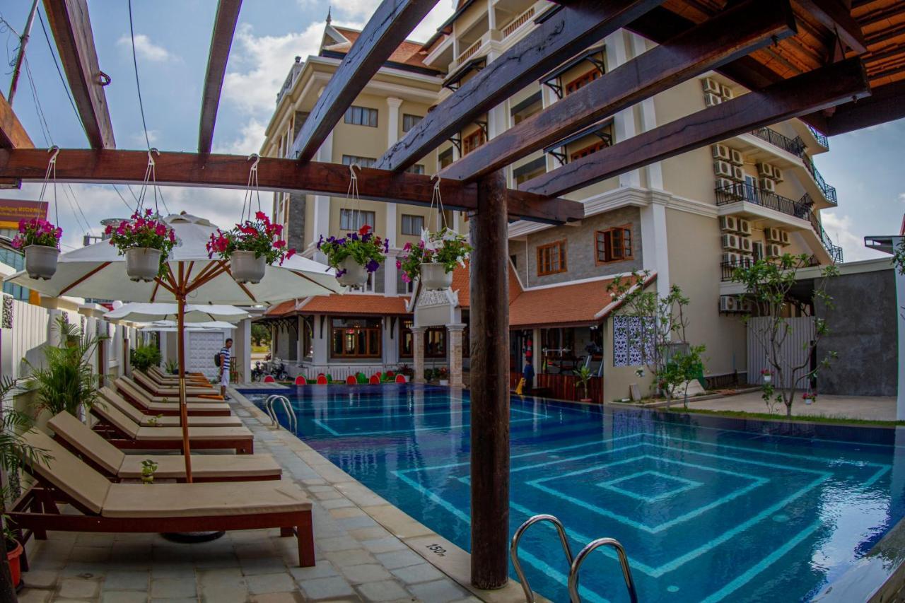 Kampong Thom Palace Hotel Bagian luar foto