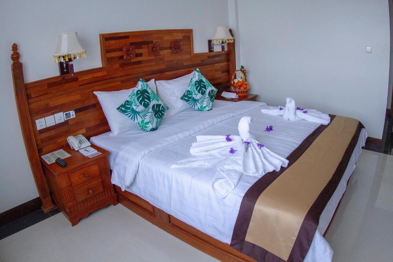 Kampong Thom Palace Hotel Bagian luar foto