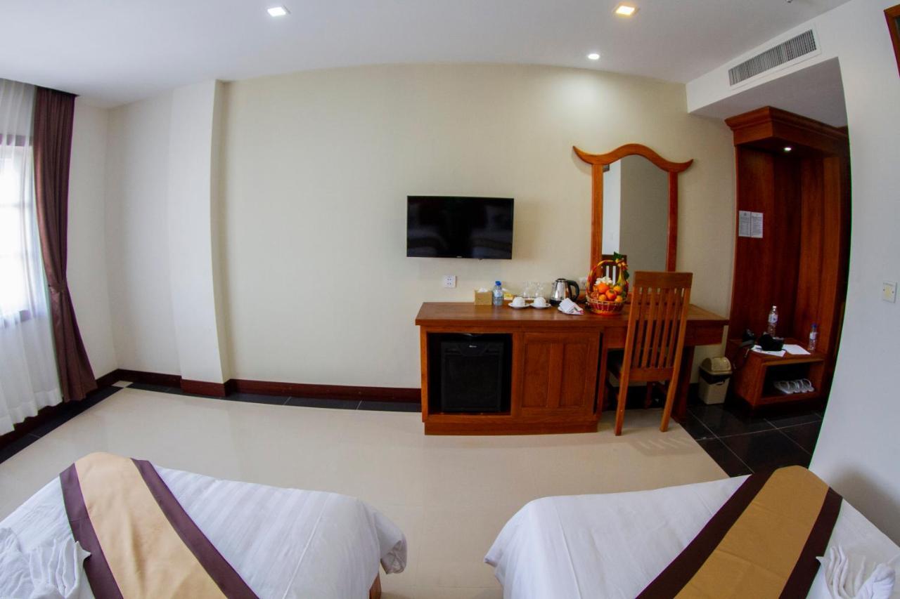 Kampong Thom Palace Hotel Bagian luar foto