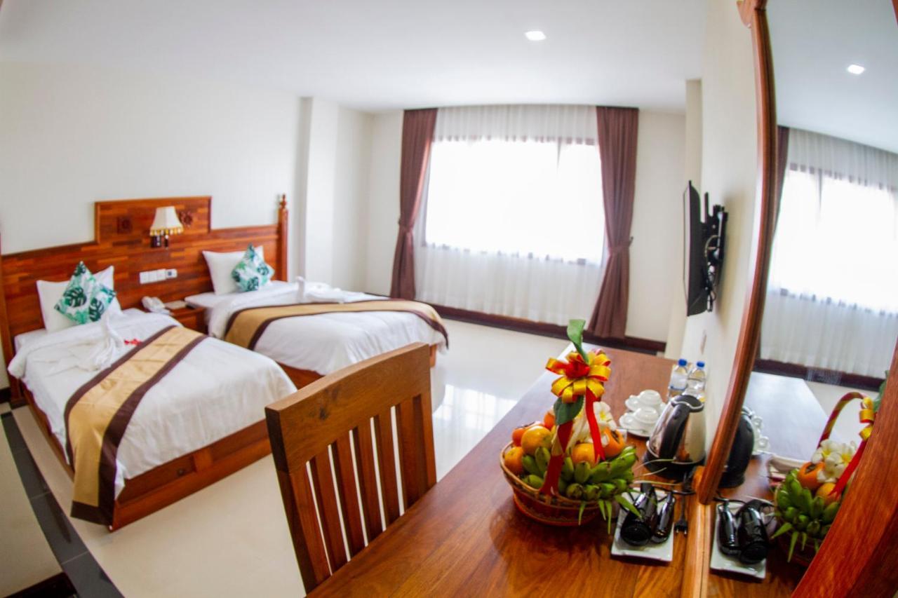 Kampong Thom Palace Hotel Bagian luar foto