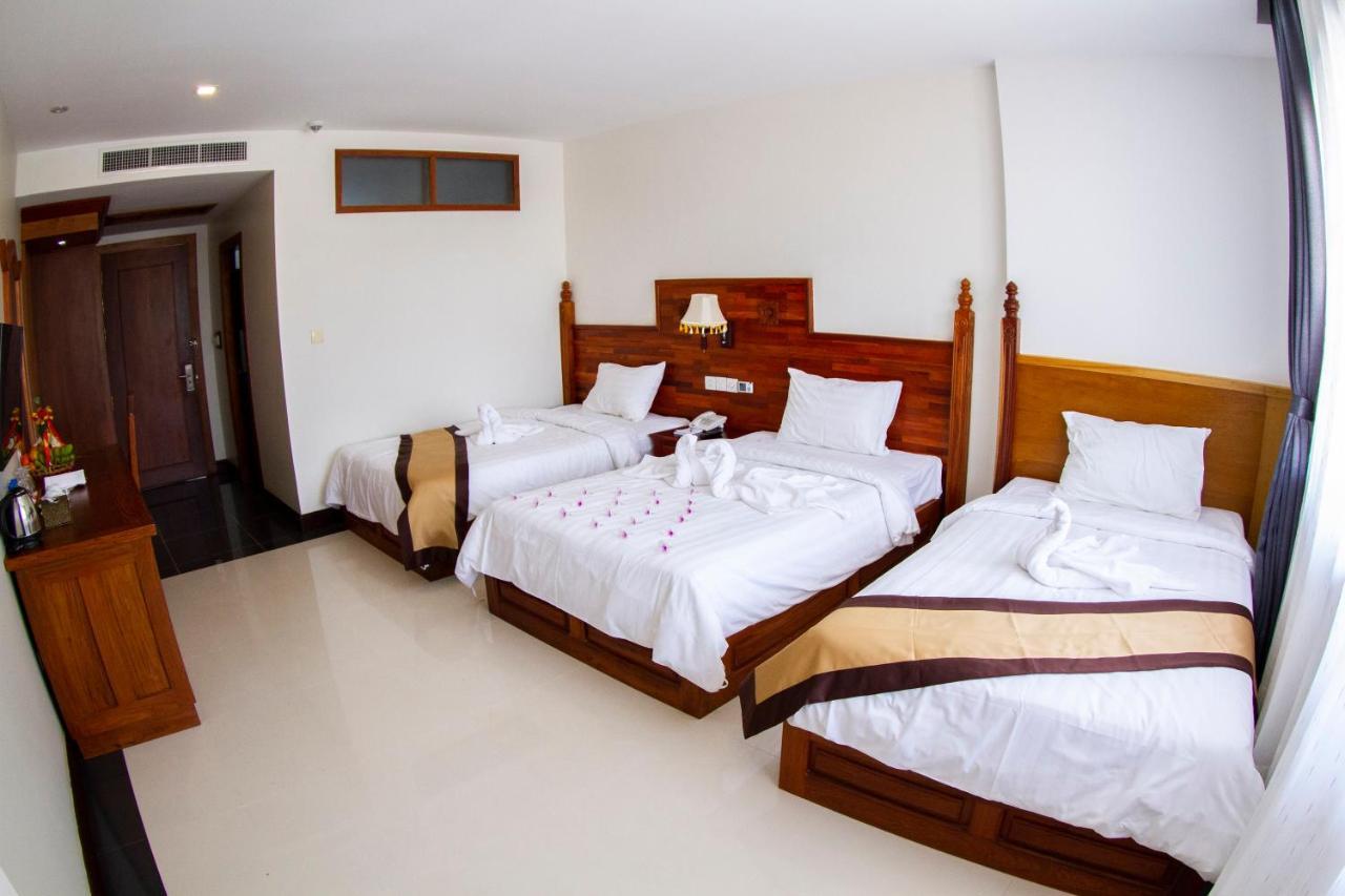 Kampong Thom Palace Hotel Bagian luar foto