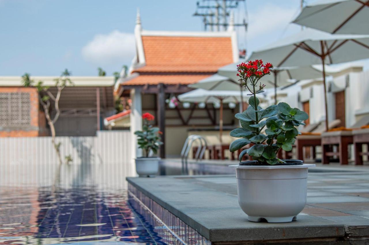 Kampong Thom Palace Hotel Bagian luar foto